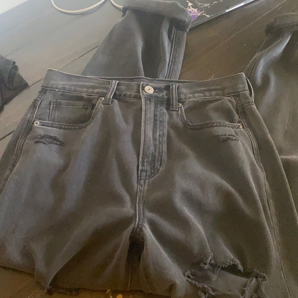 american eagle mom jeans